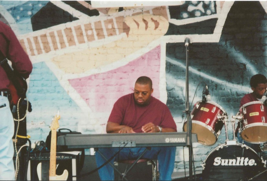 Rhythm and Roots 001